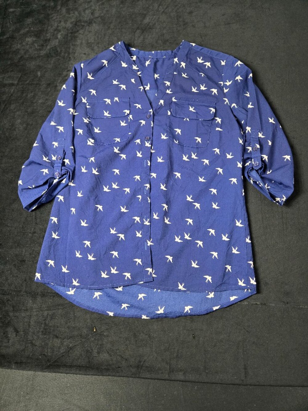 Women's Medium Blue White Bird Print Roll Tab Sleeve Button Blouse